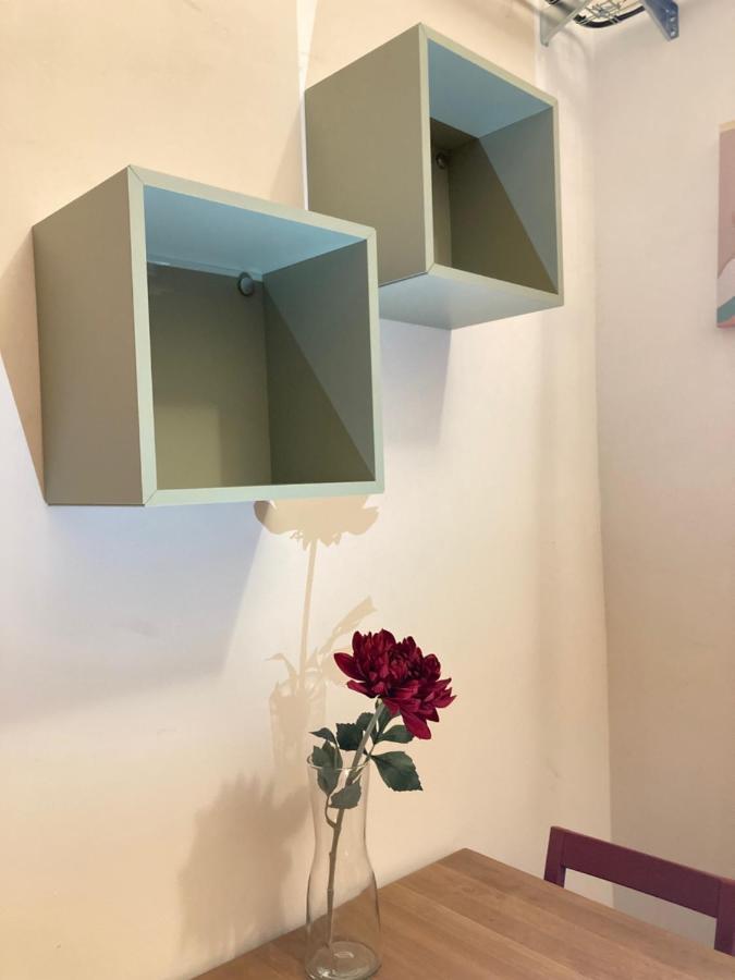 Capsule Hostel Zizkov Tower Prag Eksteriør billede