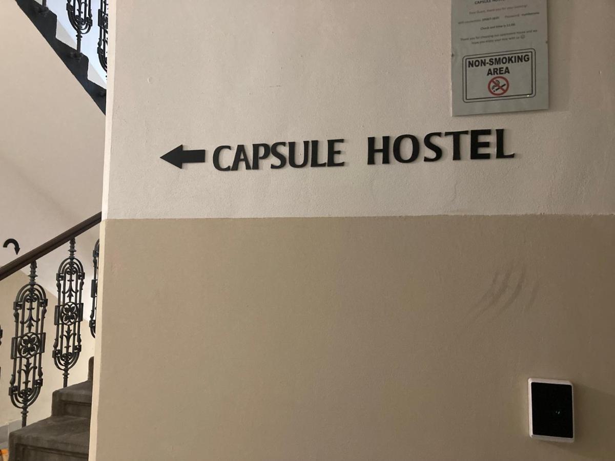 Capsule Hostel Zizkov Tower Prag Eksteriør billede